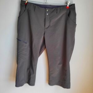 REI Hiking Capris Size 6